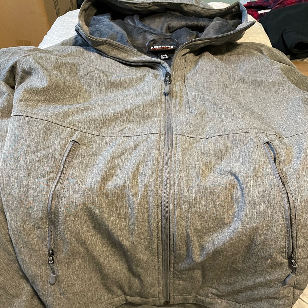 MENS Lightweight Gray Kirkland Jacket with Hood. NWOT